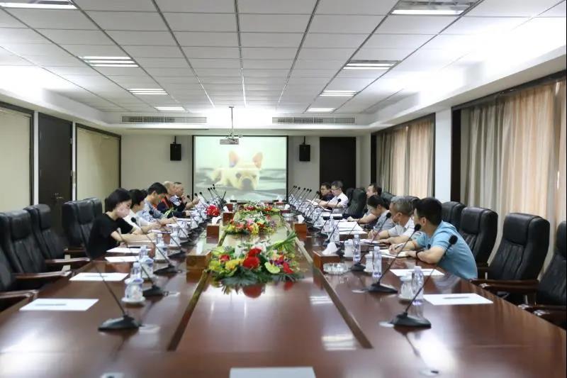 8208e15af9e23f885a73756fc0726ac9