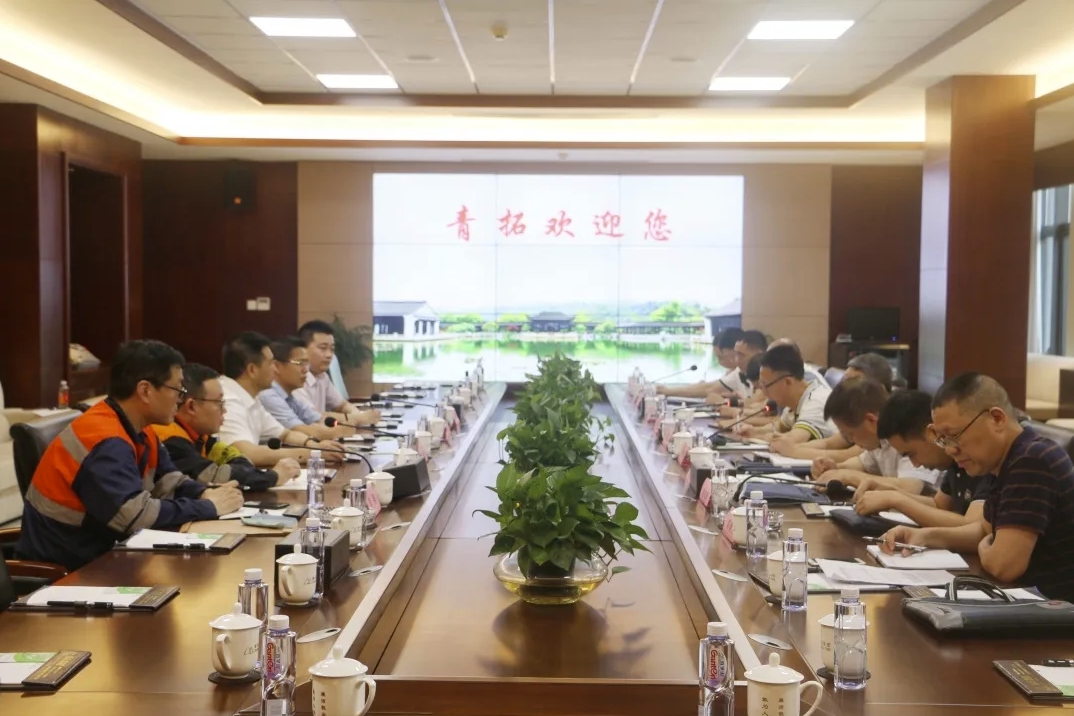 f28c73a049cf4f8b387fb85fa0d77a6d